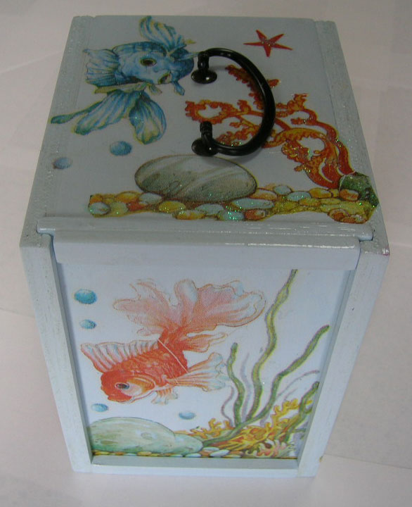 遊山箱　金魚